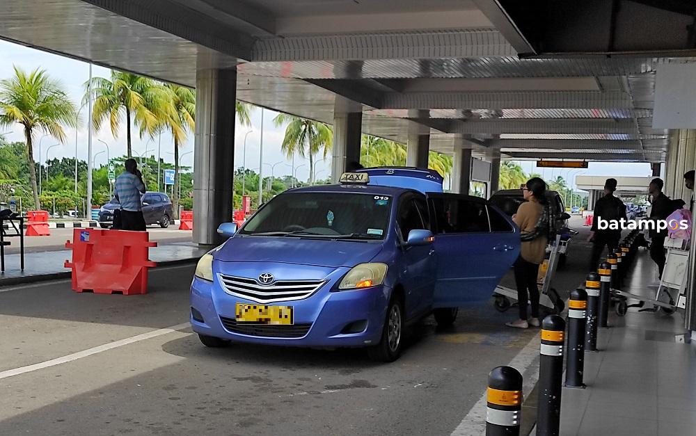 Taksi di Bandara Hang Nadim Batam.