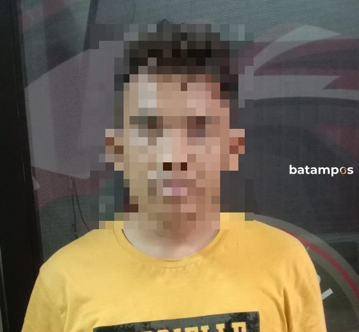 Pelaku Pencurian Ponsel iphone di Gudang Bea Cukai Batam.