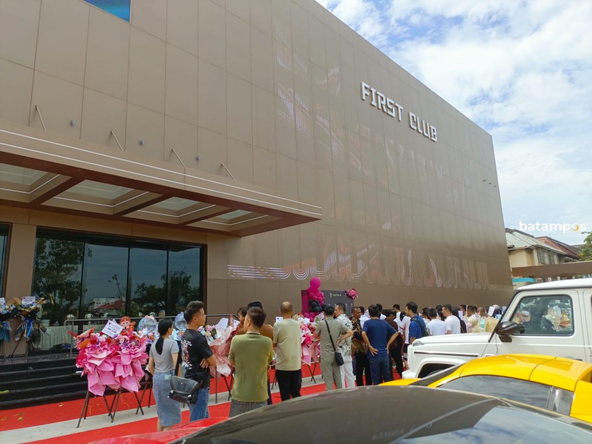 First Club, Magnet Baru Dunia Malam Batam yang Elegan dan Futuristik ...