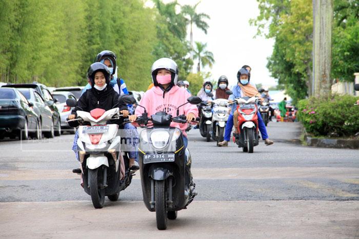 Karyawan Kawasan Industri Cammo Batamcentre f Iman Wachyudi 1