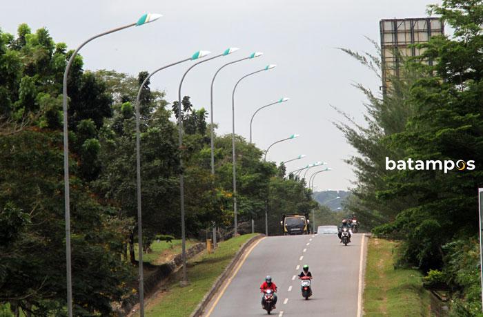 Lampu Penerangan Jalan 1 F Cecep Mulyana