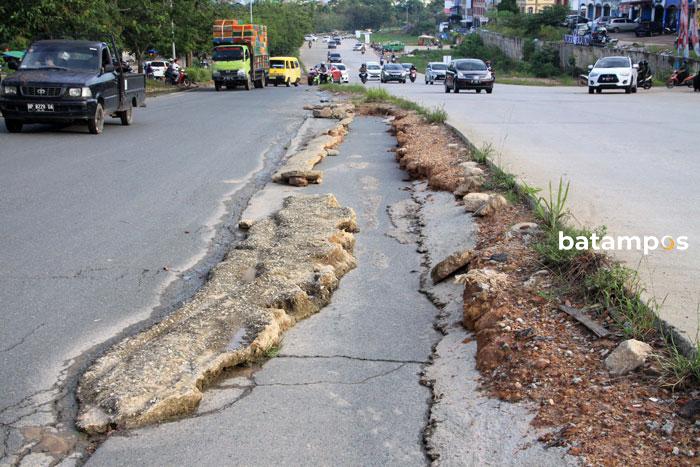 Jalan Laksmana Bintan f Iman Wachyudi