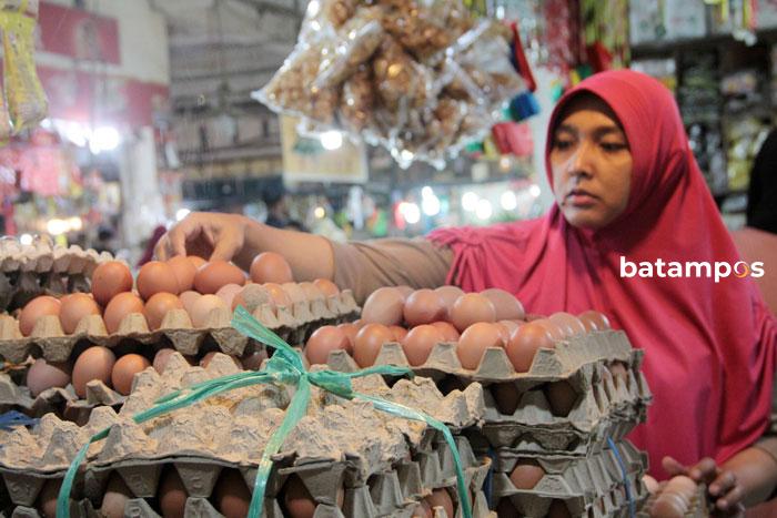 Telur Pasar Botania I Batamcentre f Iman Wachyudi
