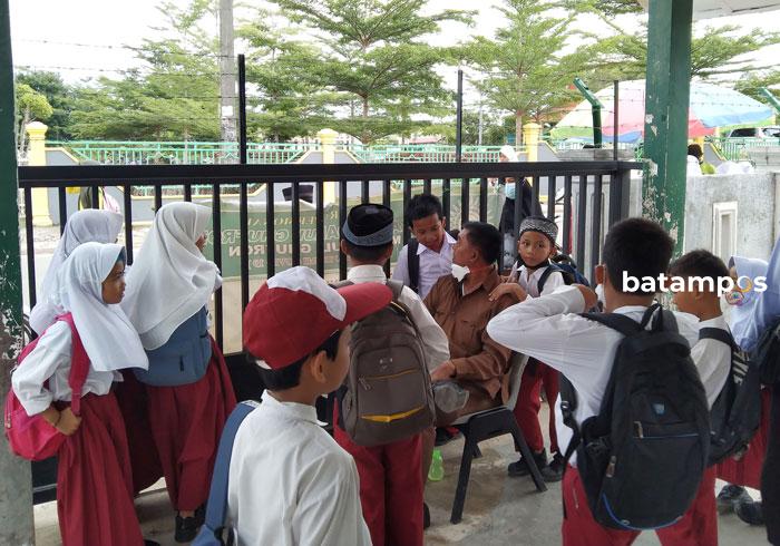 Awal Tahun Murid SDN 009 Tempati Gedung Baru - Metropolis