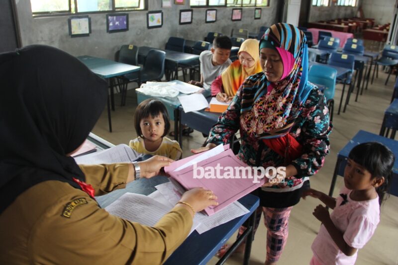 Daftar Ulang PPDB 2 f Cecep Mulyana e1654491303177