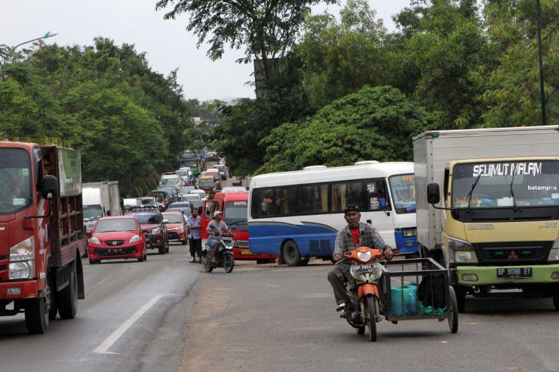 Macet Demo Solar Dalil Harahap 6 scaled e1674211754645