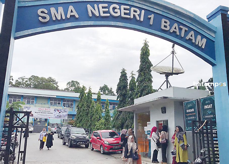 sma negeri 1