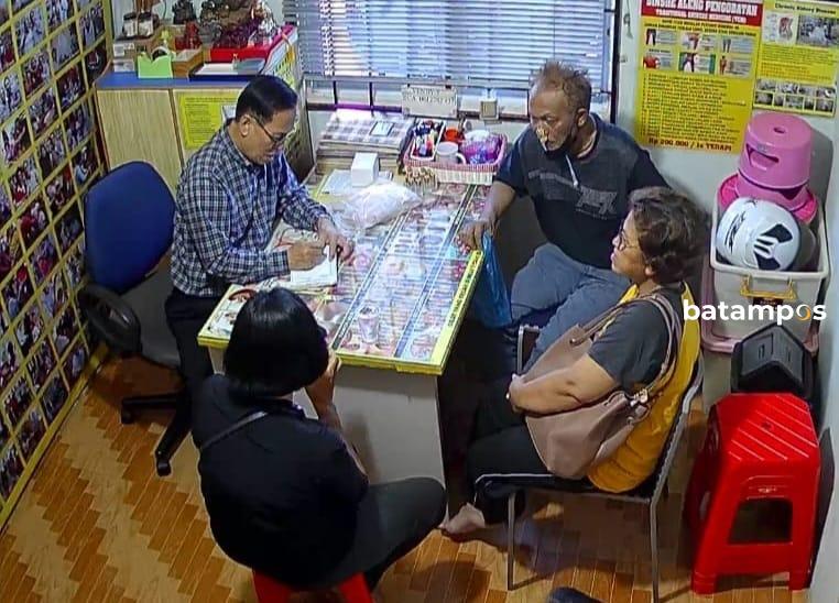 2884c8c8 2073 402a 982e c2bcd9add2df