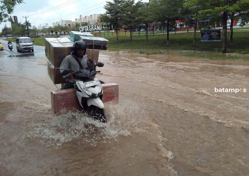 Hujan Banjir Dalil Harahap4