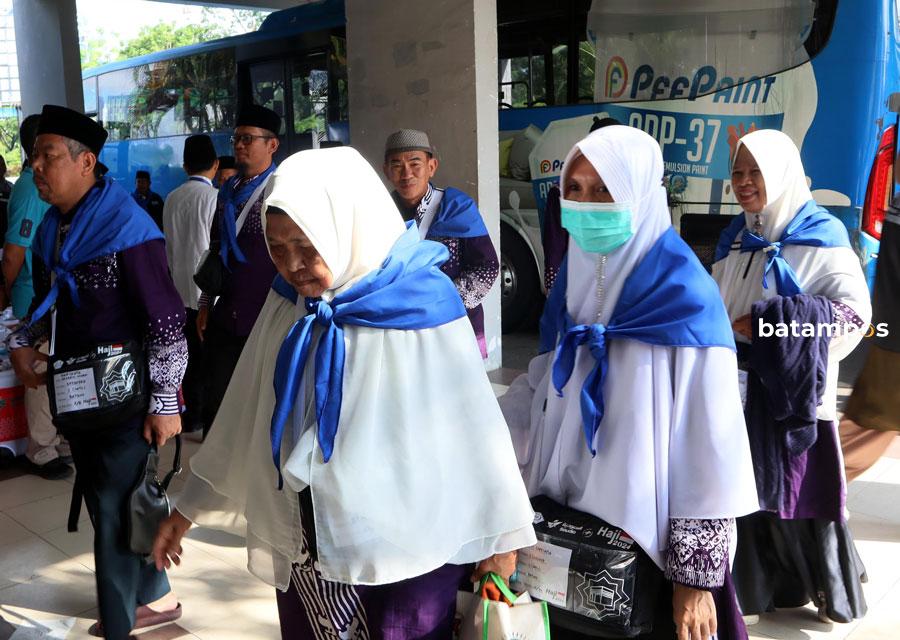 Jemaah Calon Haji 4 F Cecep Mulyana