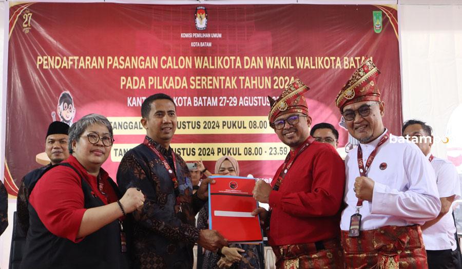 pendaftara Calon Walikota dan Wakil Walikota Batam 1 F Cecep Mulyana