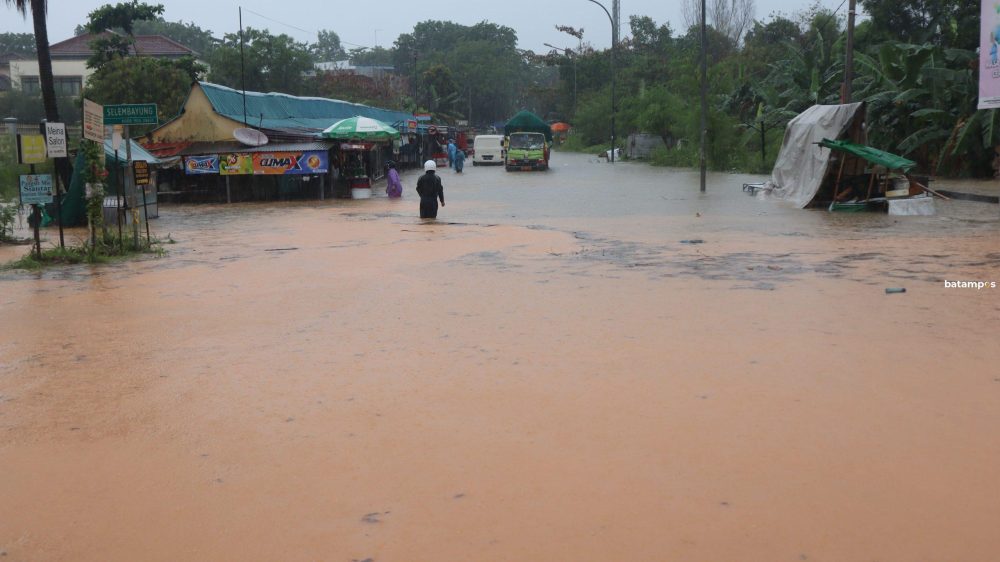 Jalan Raja Isa Banjir 4 F Cecep Mulyana scaled e1728923198737