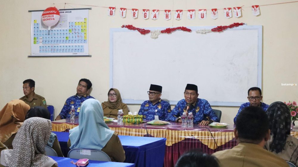 PJS Walikota Tinjau Sekolah 1 F Cecep Mulyana scaled e1727797323147